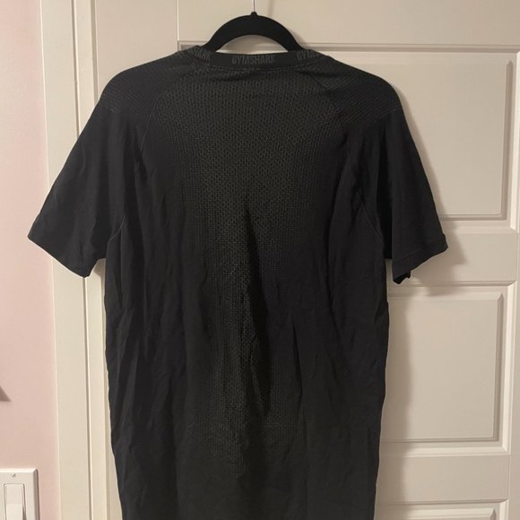 (3=50$) Gymshark Black Workout Shirt - Picture 3 of 3